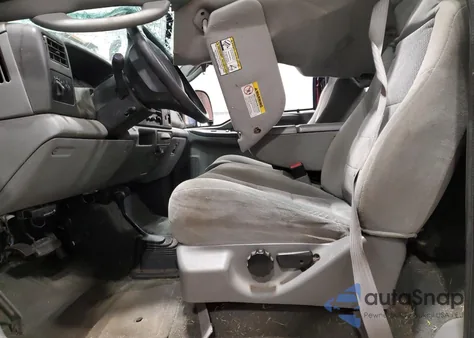 2004 Ford F250 Super Duty z USA, uszkodzony, nr VIN 1FTNF21L34EB66109